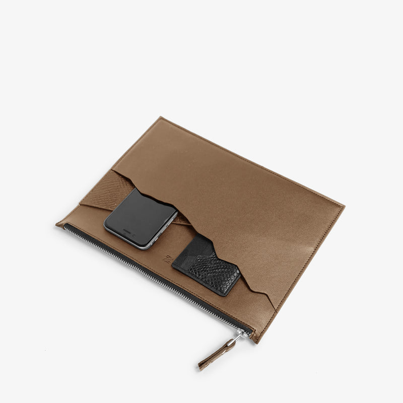 Flat Graph Brown